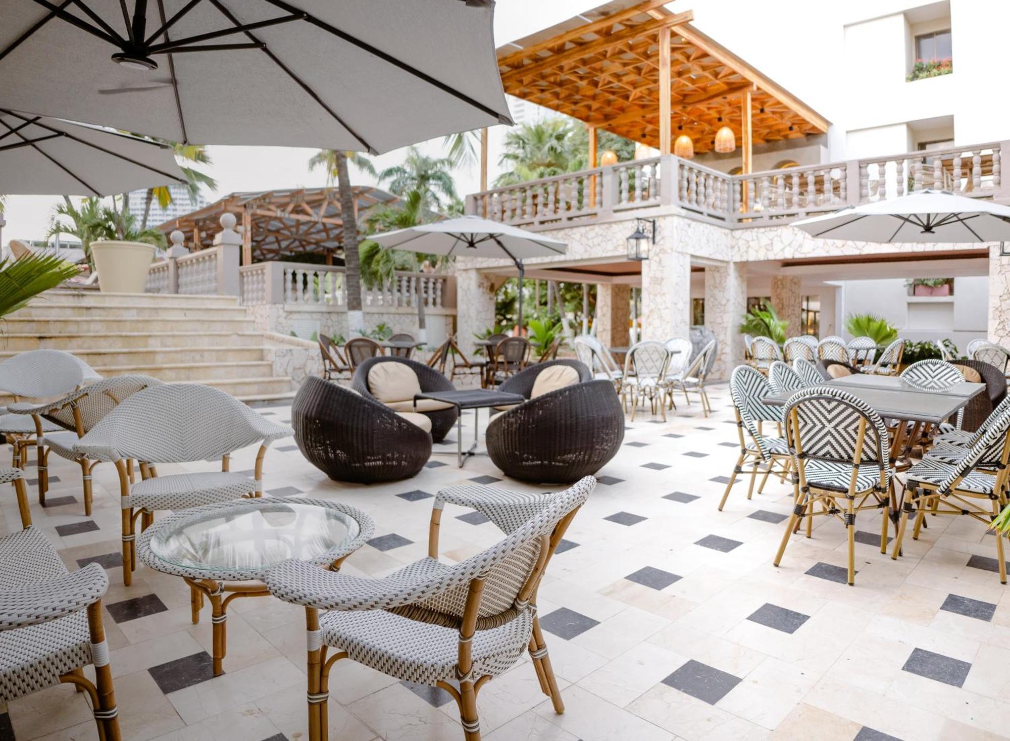 Hotel Caribe By Faranda Grand, A Member Of Radisson Individuals Cartagène Extérieur photo The lobby of the hotel